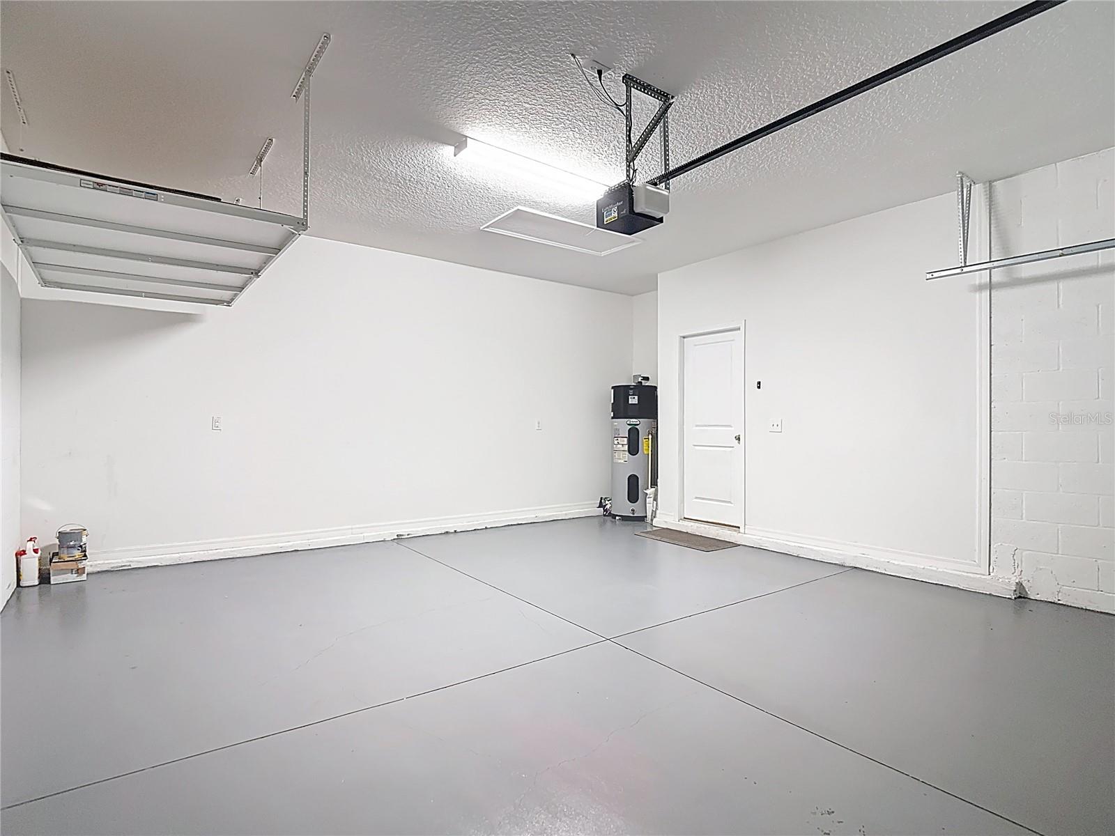 CLEANEST GARAGE