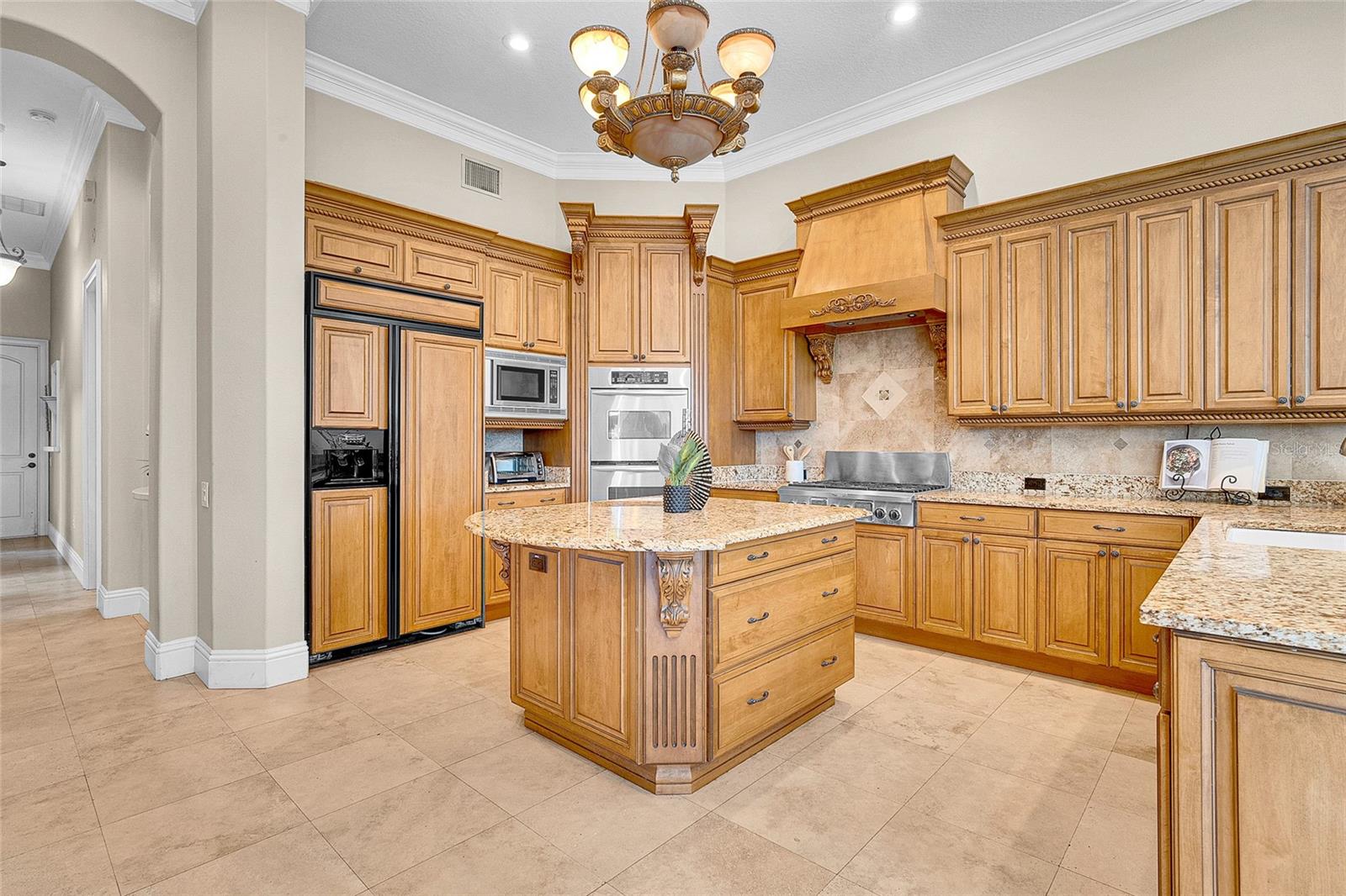 Chefs Kitchen w/ Kitchenaid Appliances