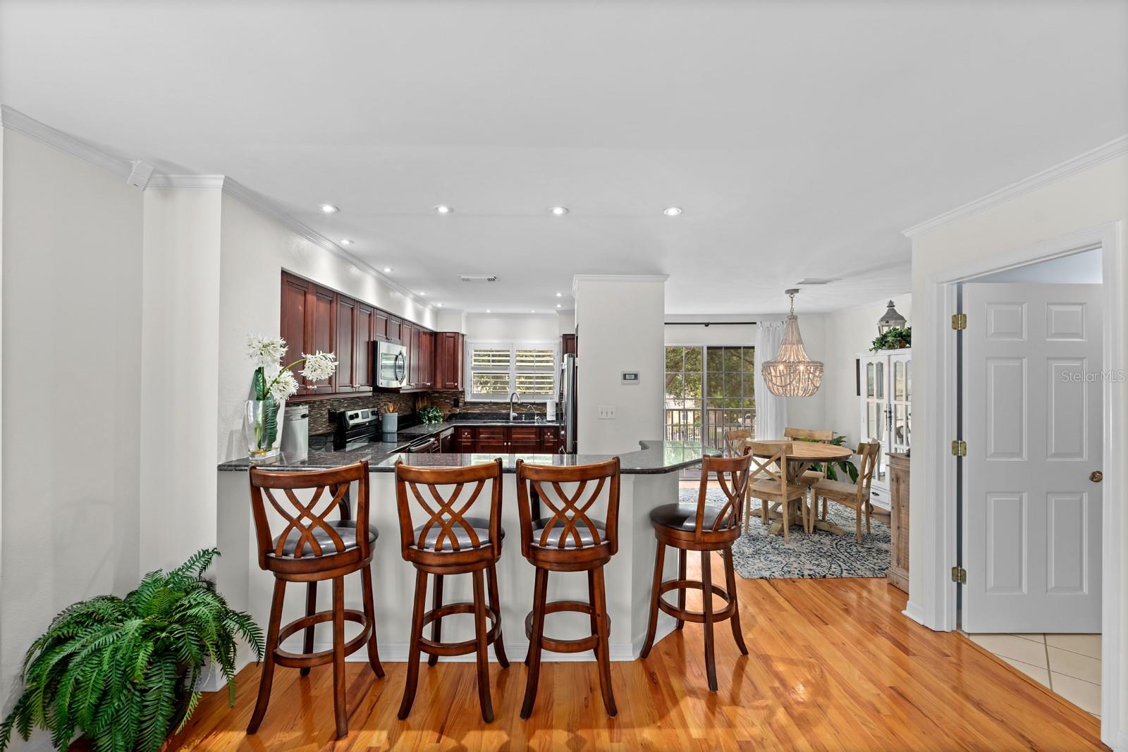 breakfast bar