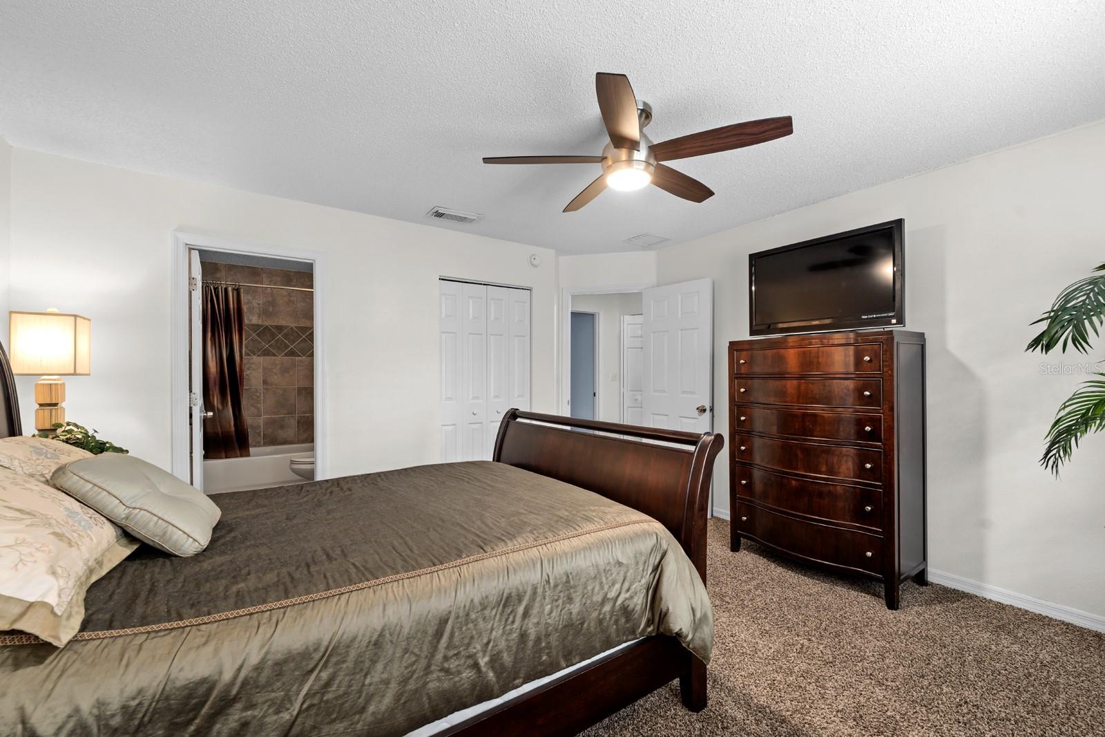 2nd bedroom