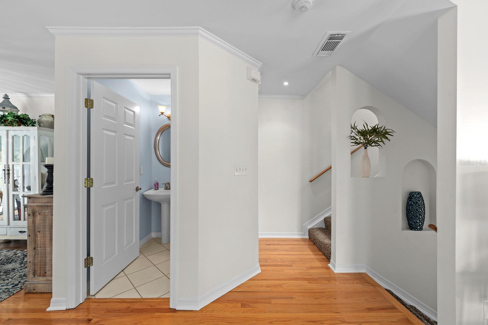 1/2 bathroom