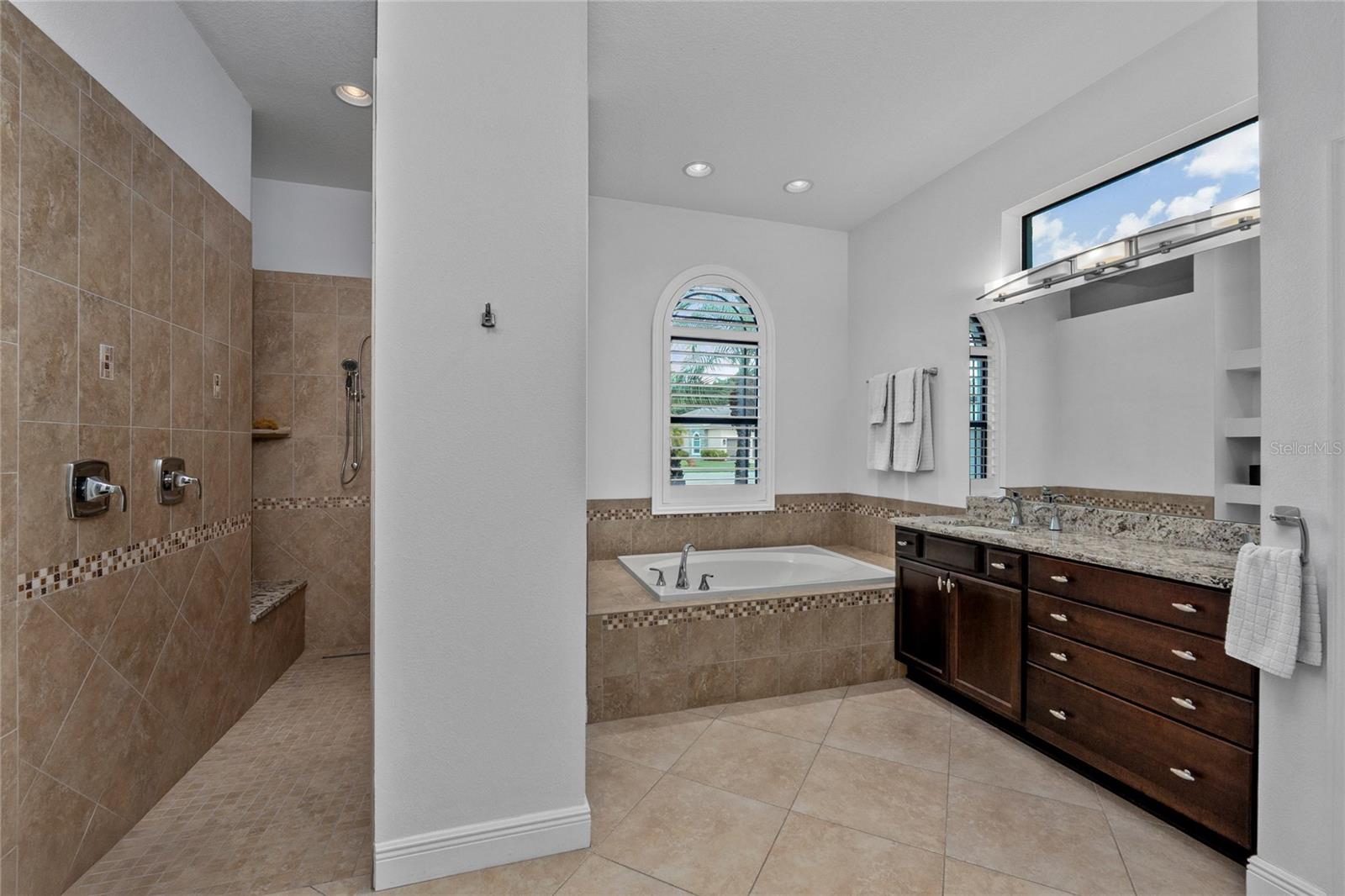 Primary Bedroom En Suite Bathroom