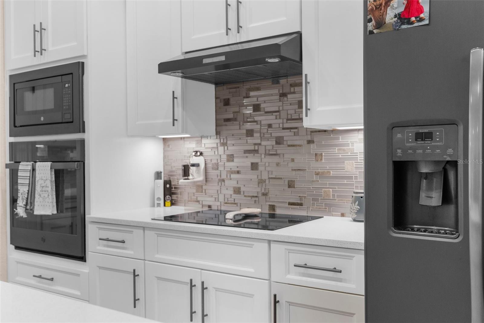 Built-in Oven, Microwave, and Cooktop