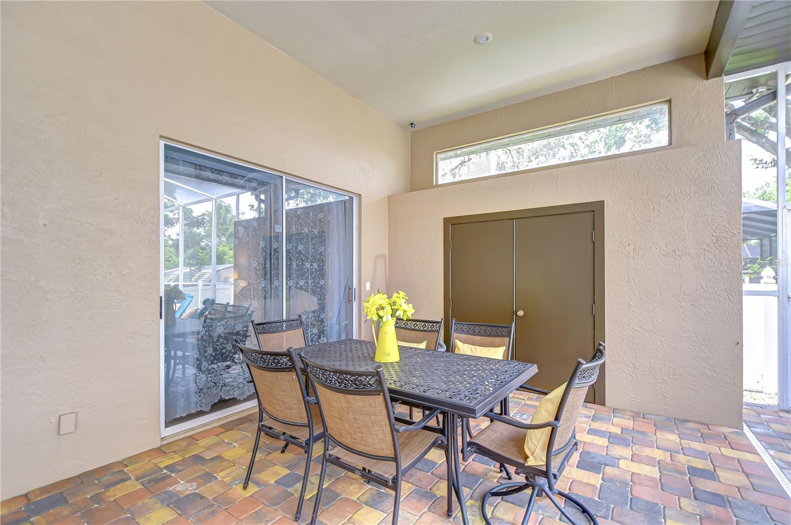Plenty of space for dining!