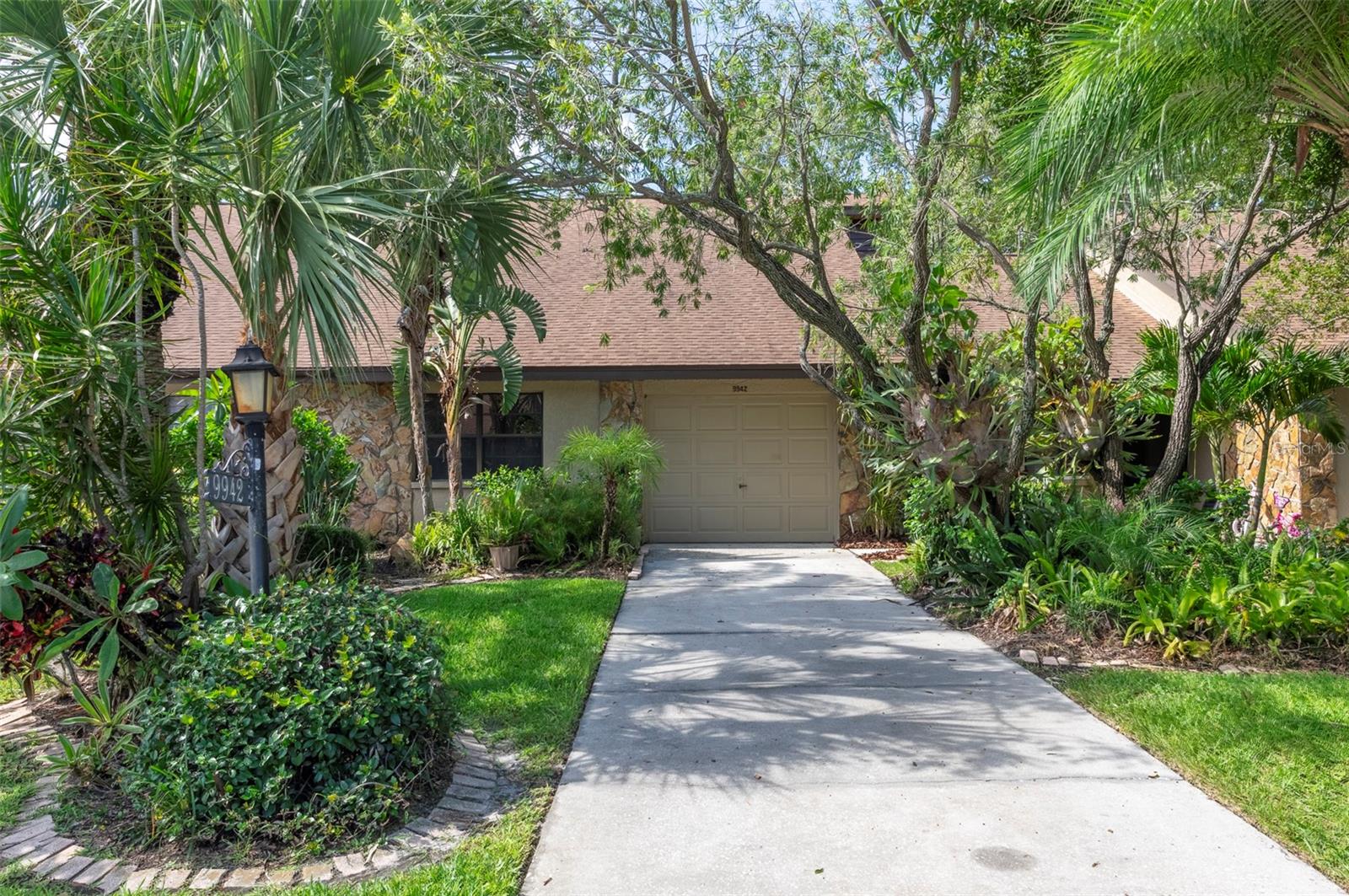 Welcome to 9942 Lake Seminole Drive West!