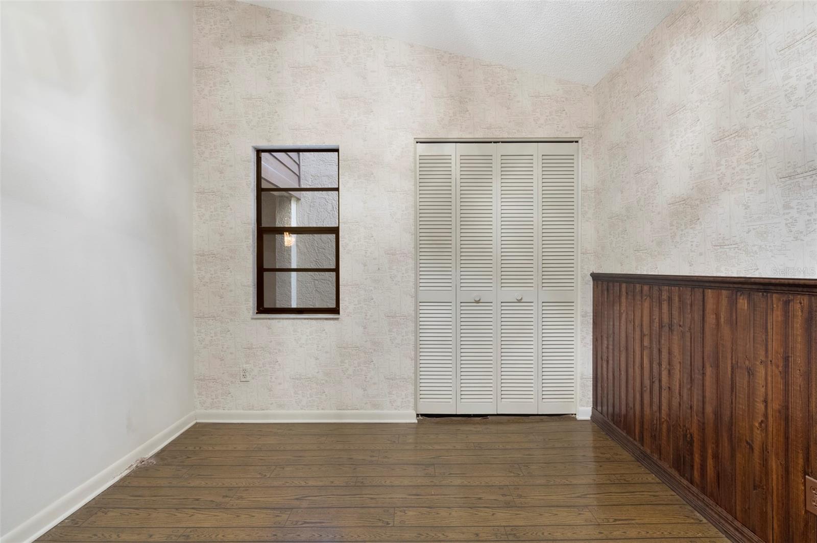 Bedroom/Office