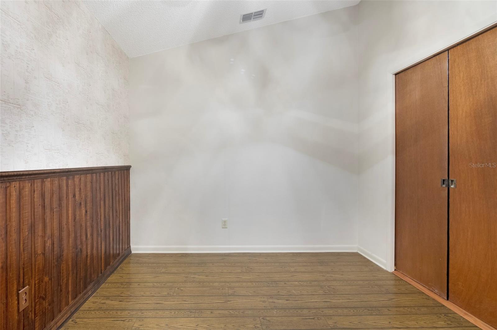Nice double-pocket doors for privacy!