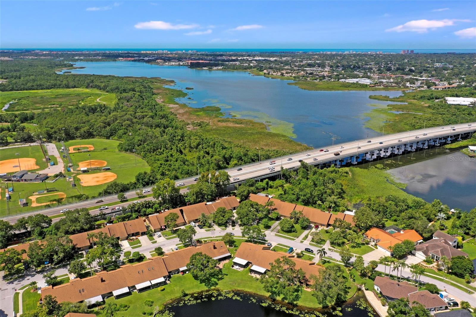 Minutes to shopping, Lake Seminole, and beaches.