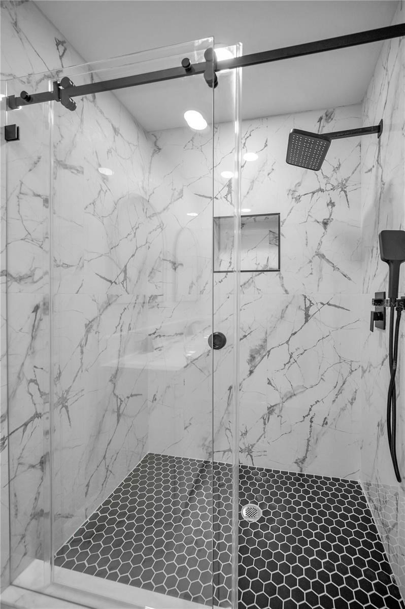 Master state of the art shower