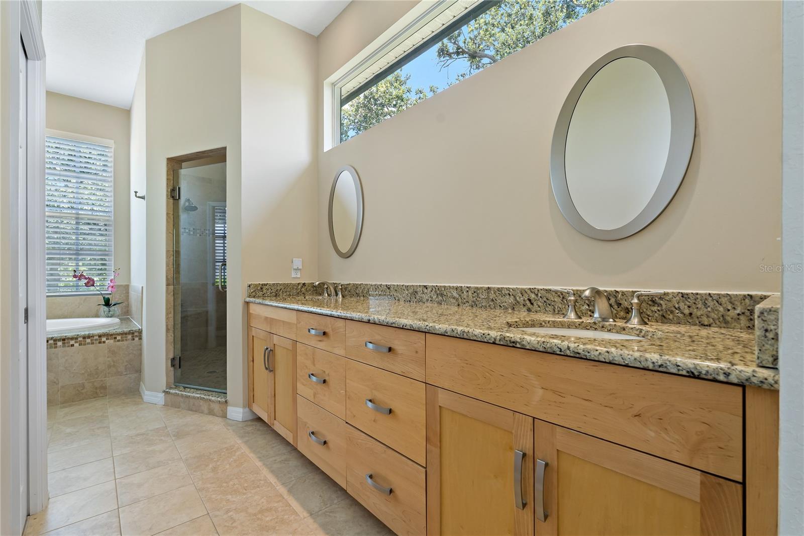 DUAL VANITIES IN THE PRIMARY SUITE BATH!