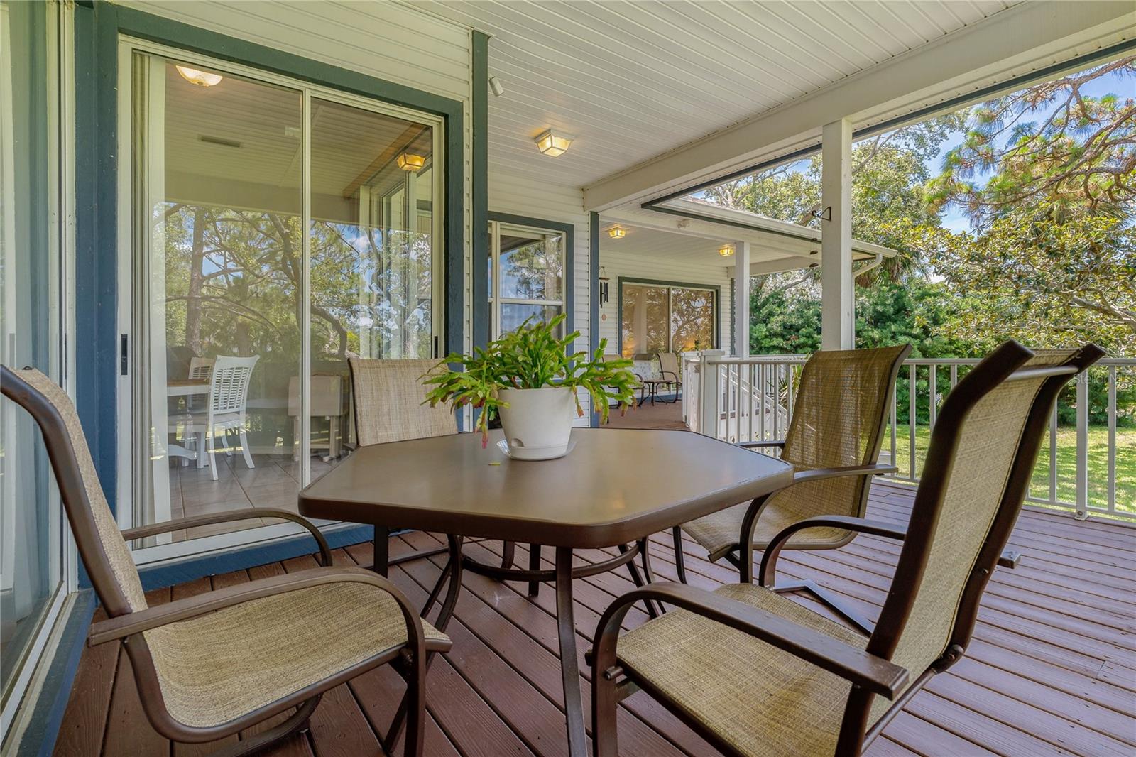 GREAT SPACE FOR ENTERTAINING!