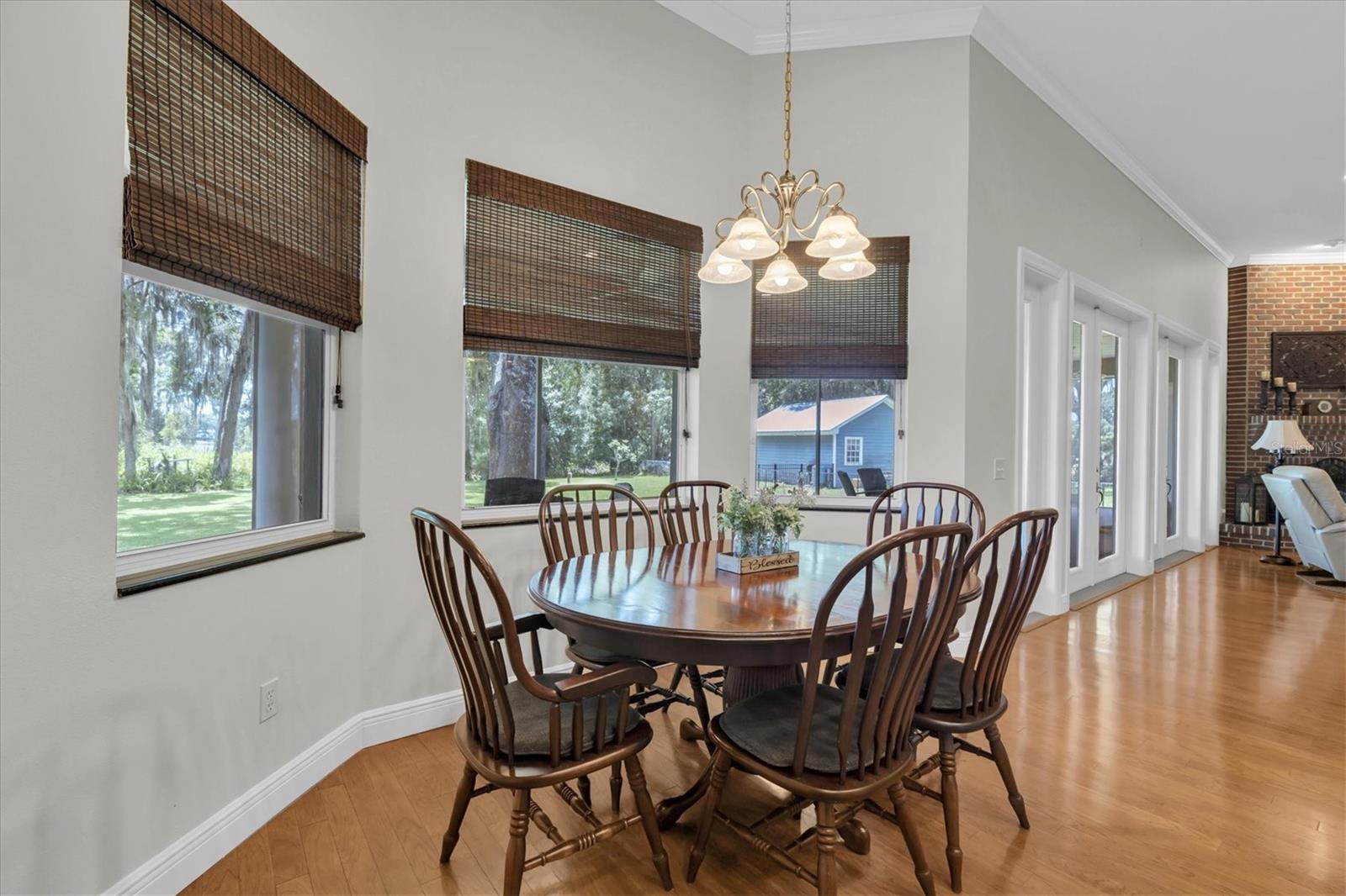 CAFE DINING ROOM