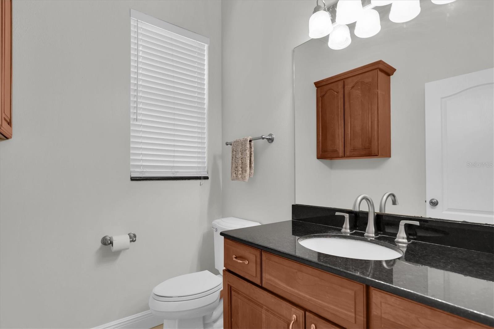 HALF GUEST BATH