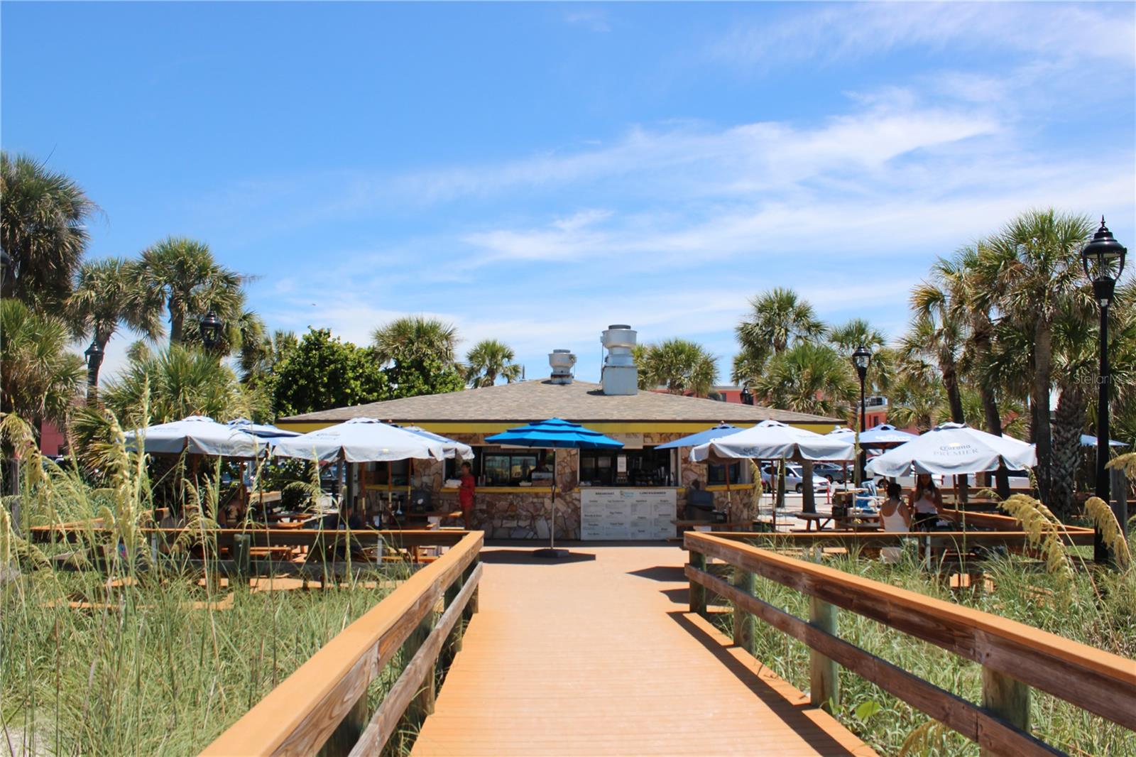 Restaurant/Pavillion at the Beach