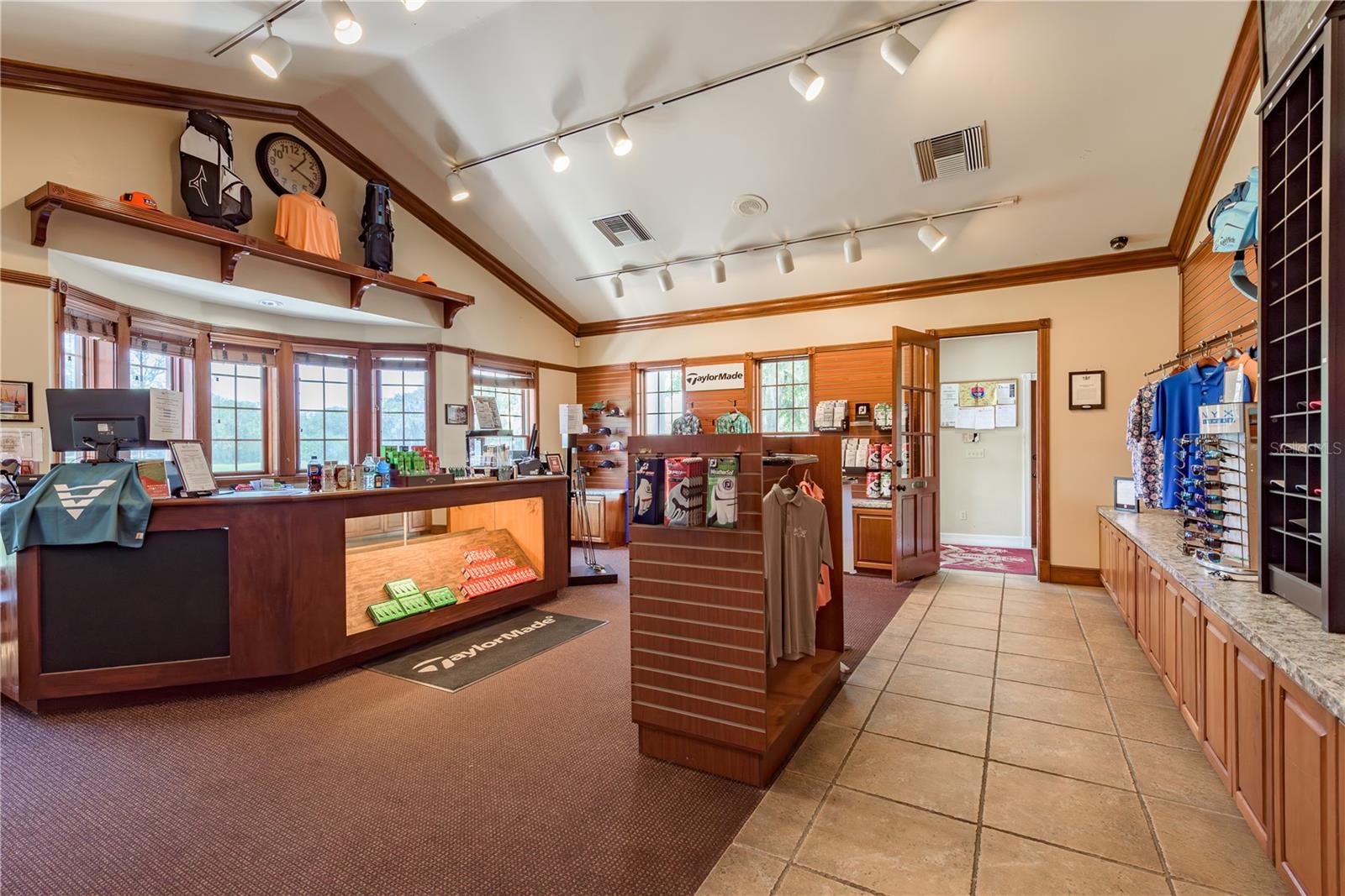 Golf Club Prop Shop