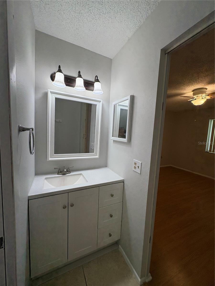 2nd Bathroom