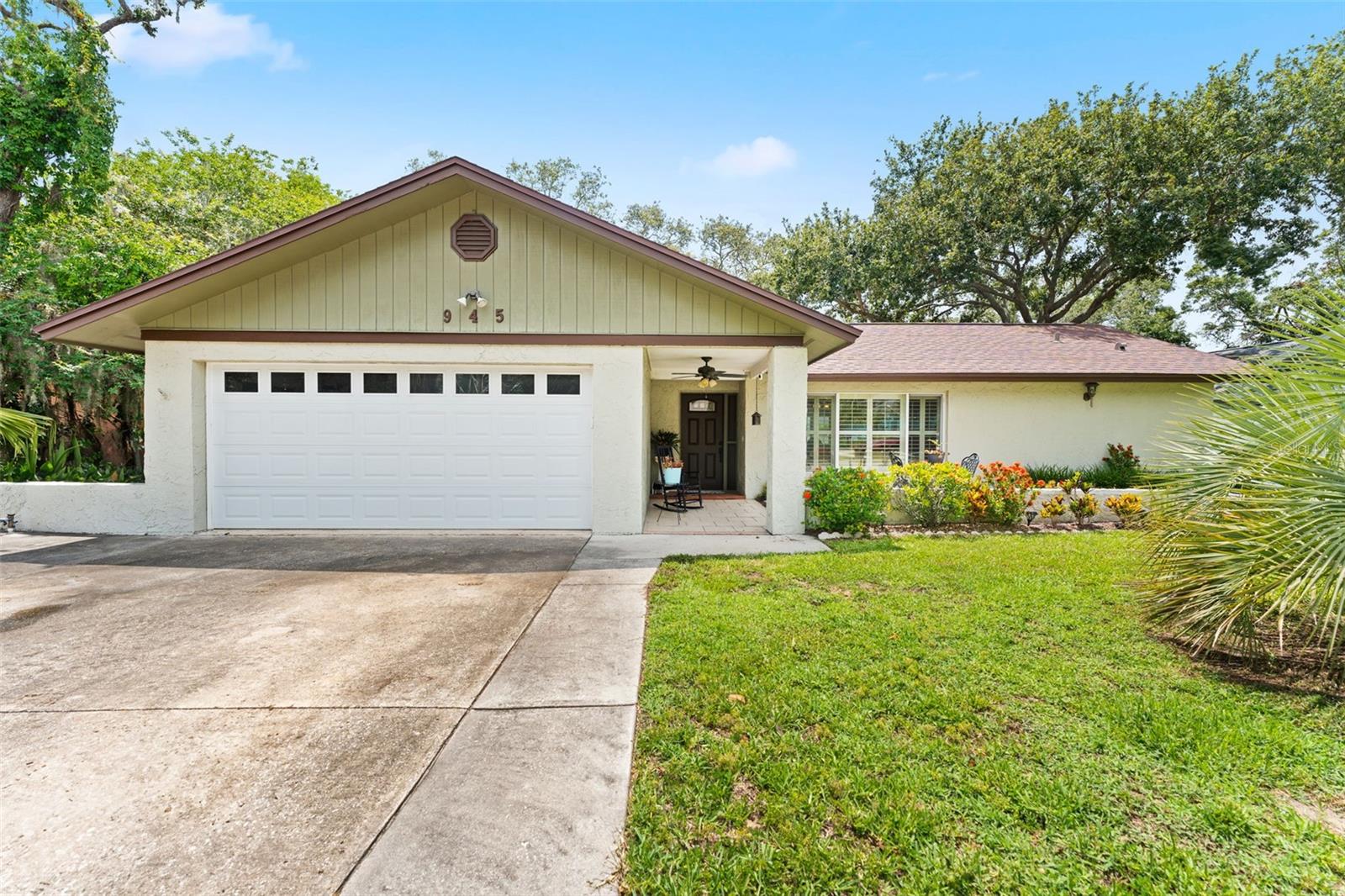 2 Car Garage!