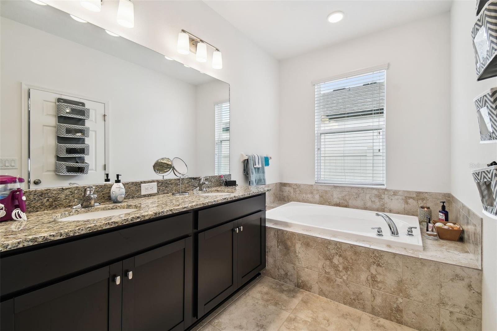 Master soaking tub