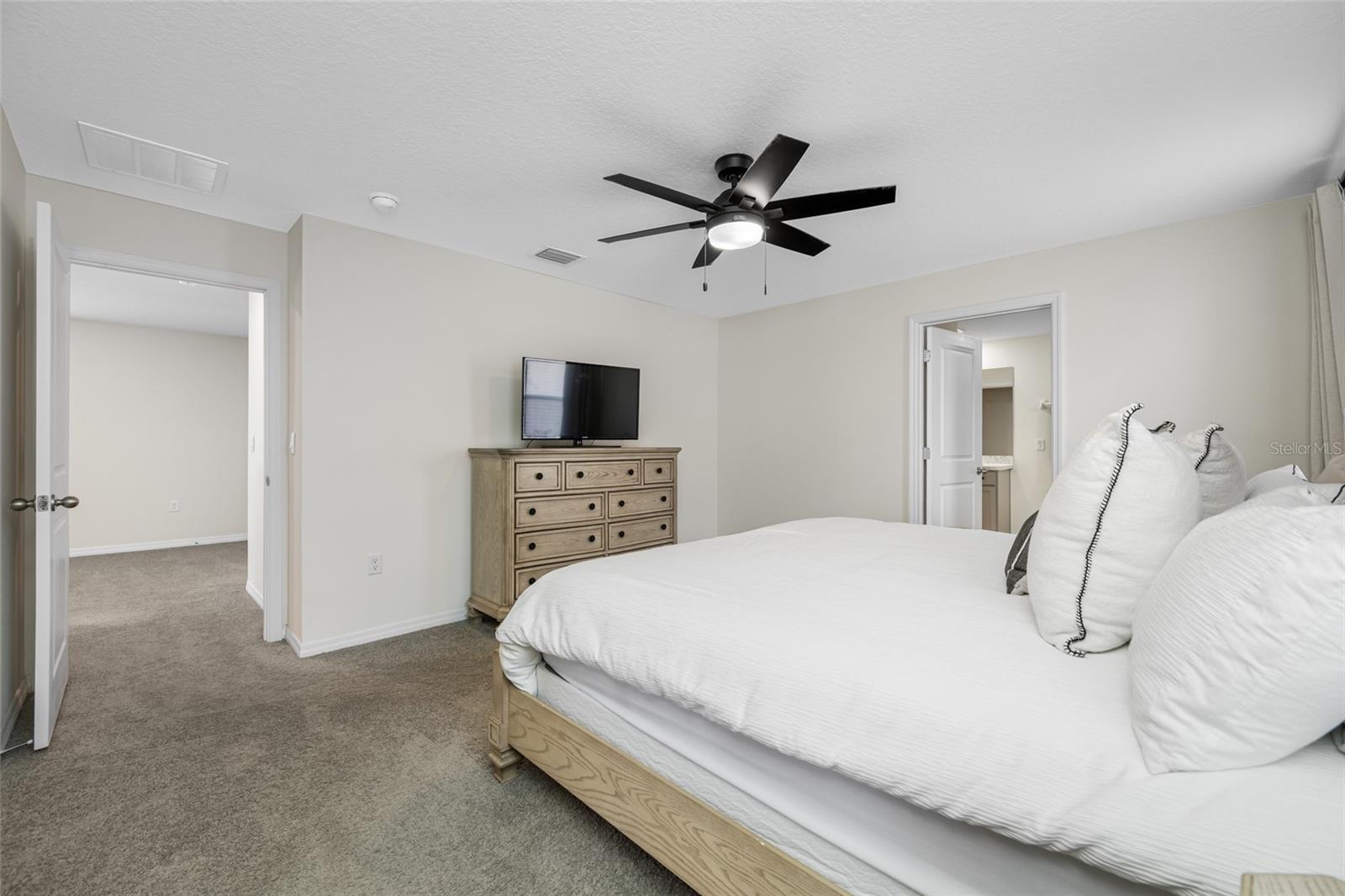 Guest Bedroom 1