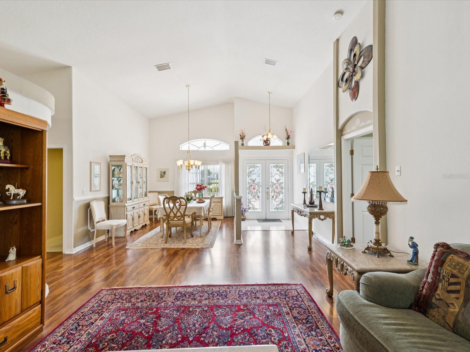 Living Room to Entry