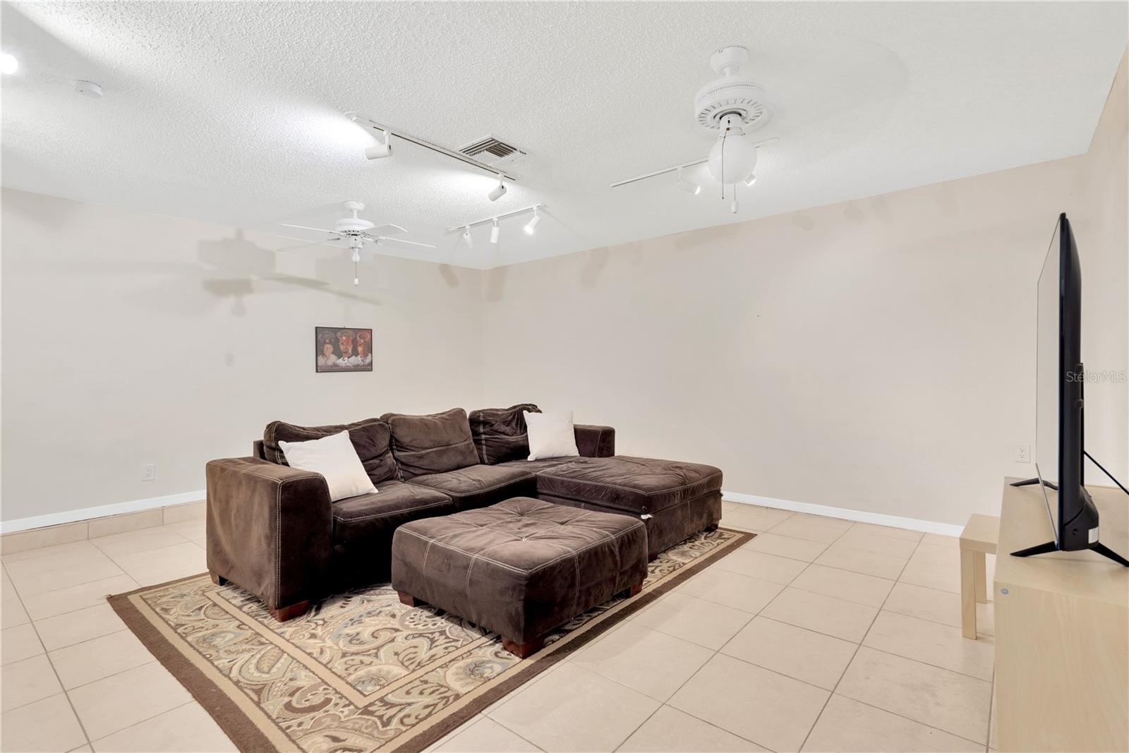 Flex Room
