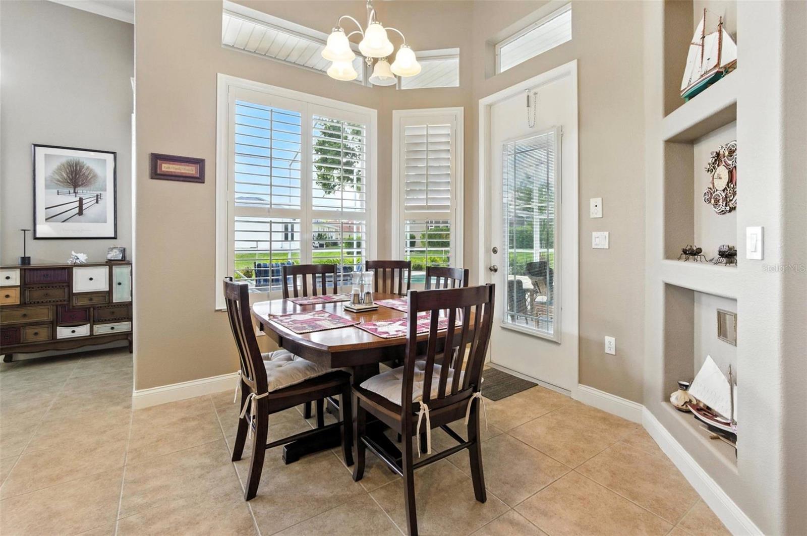 Additional dining area