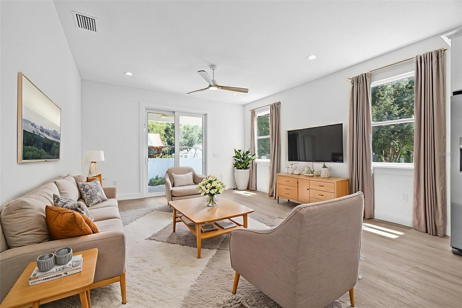 2nd Living Room