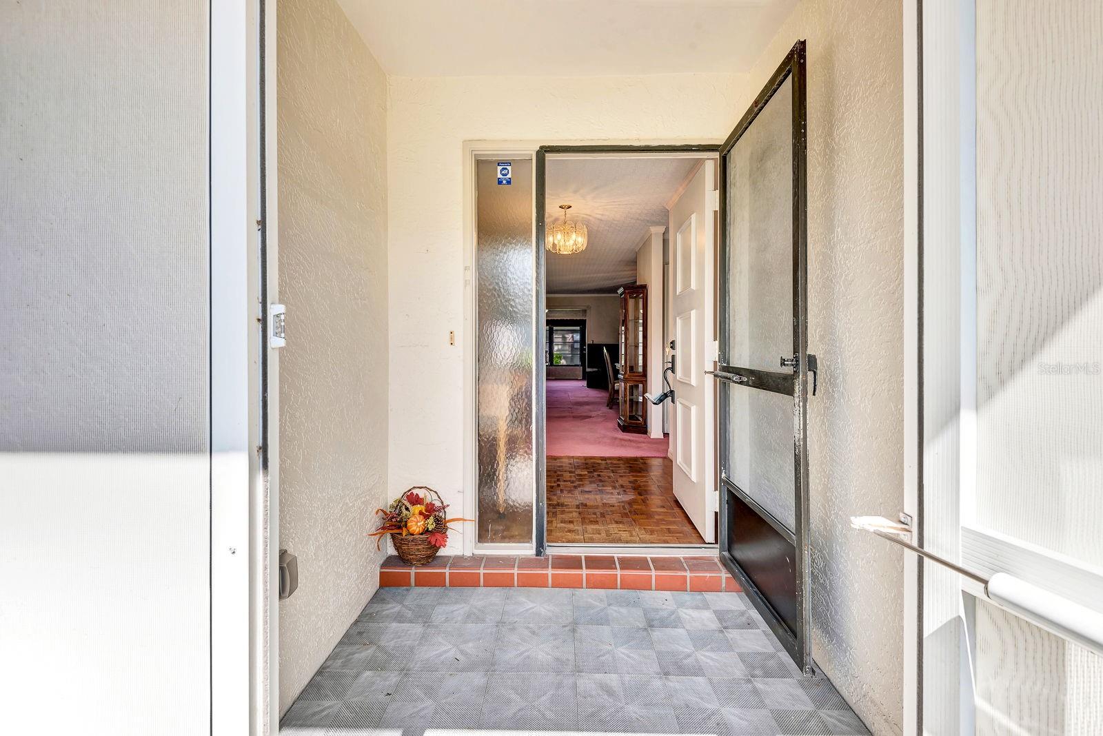 Entryway/Front Porch