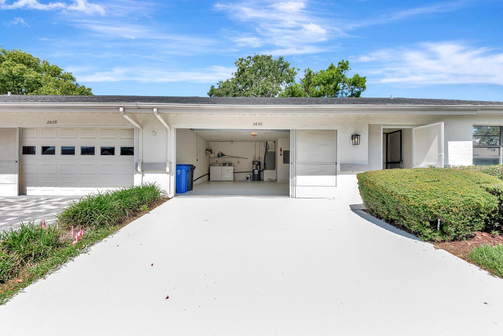 Driveway/Garage