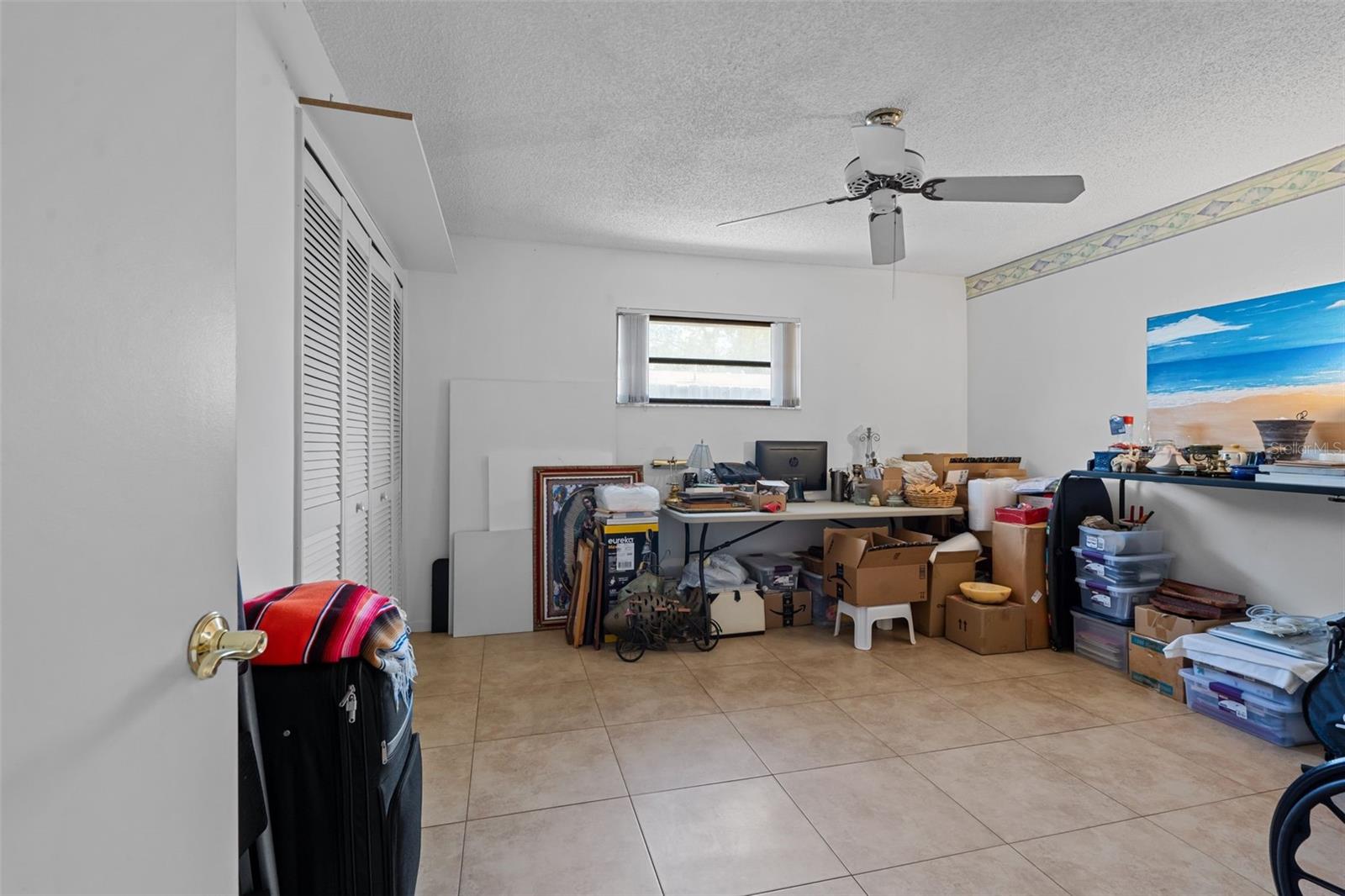 2nd bedroom