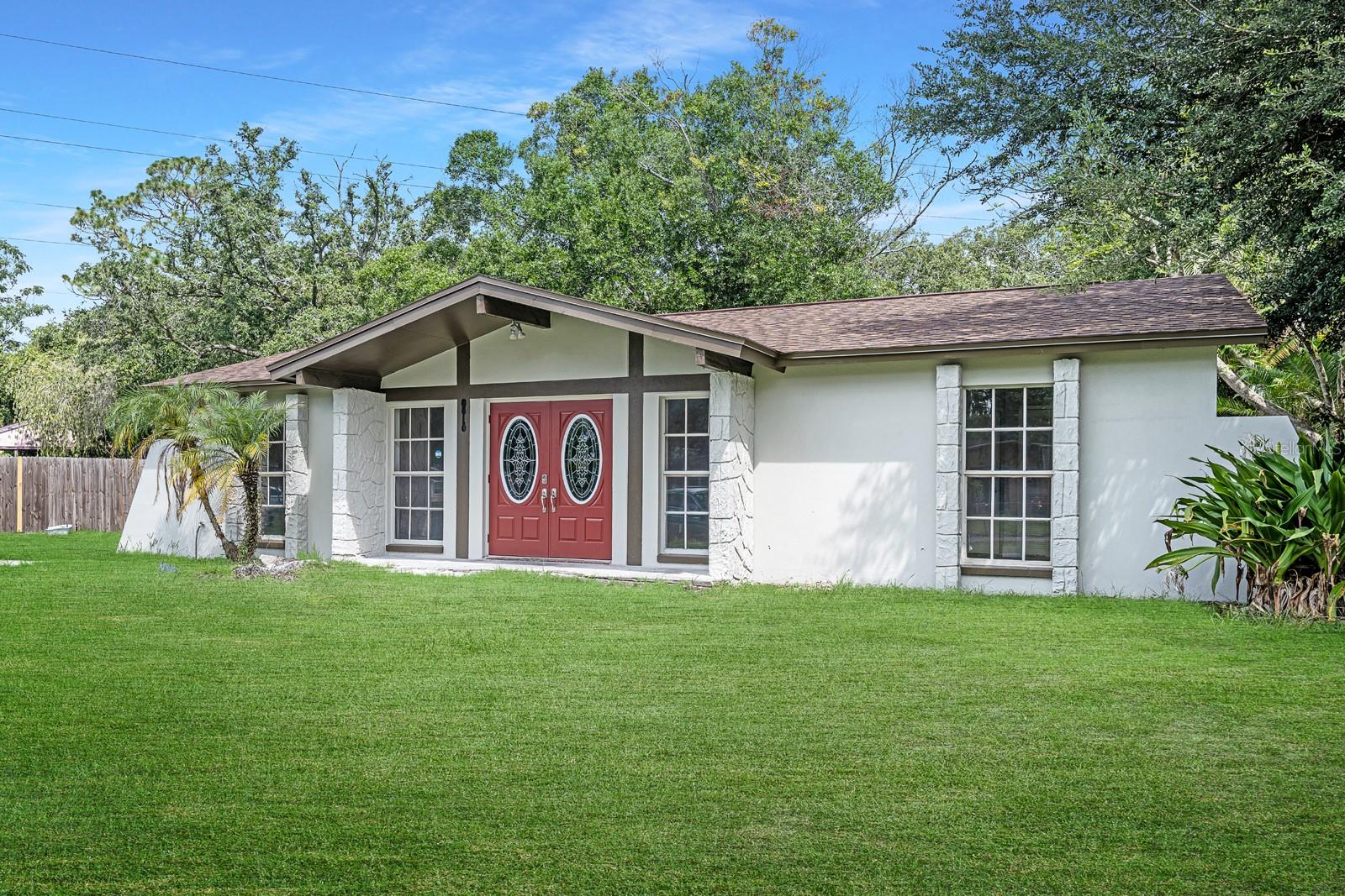 GREAT STARTER HOME!WHAT'S STOPPING YOU?