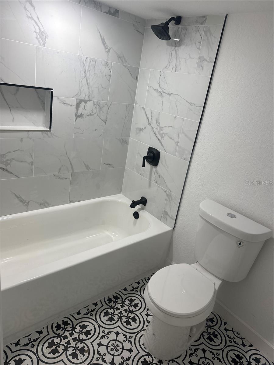 TB8401799