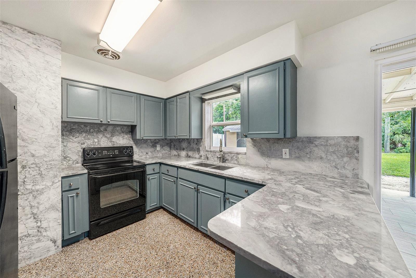 Lots of counter space to work with on MARBLE counters!