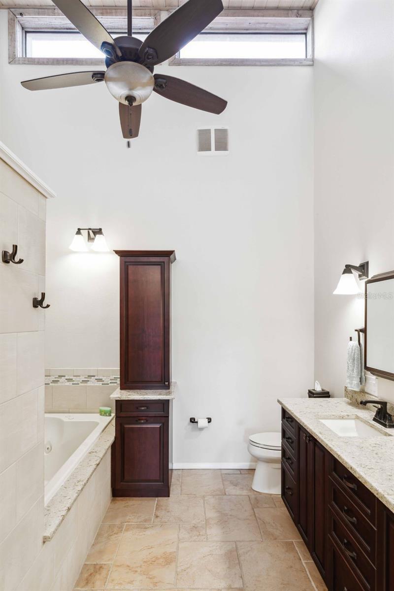 Owners' EnSuite Bathroom