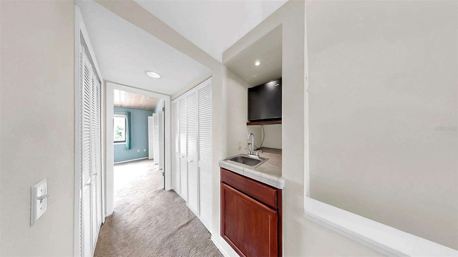 3rd Floor Hallway between Bedrooms