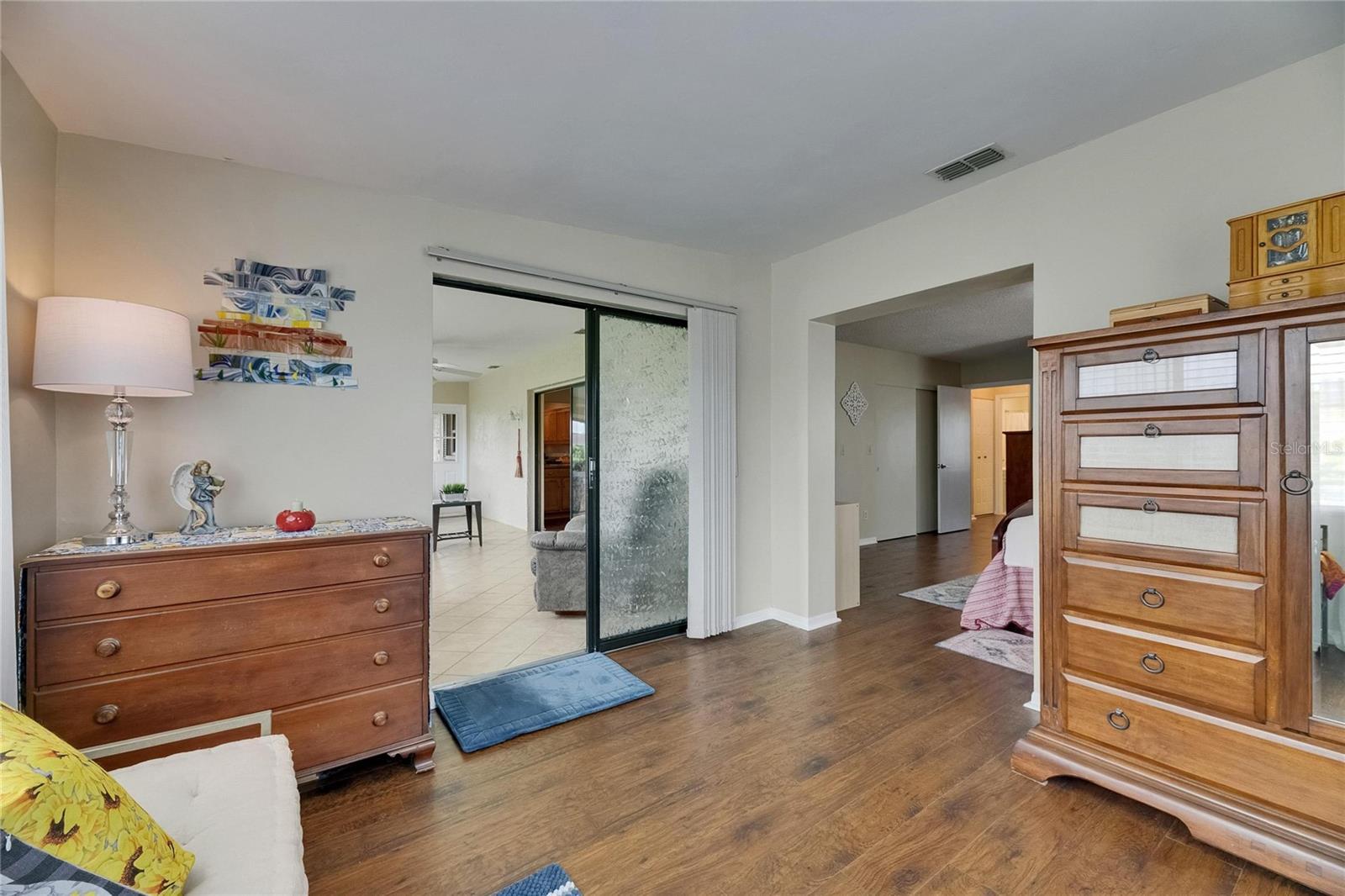 Sliding glass door can provide privacy