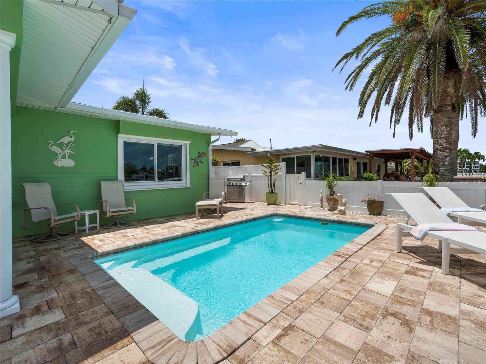 Pool / Grill Area