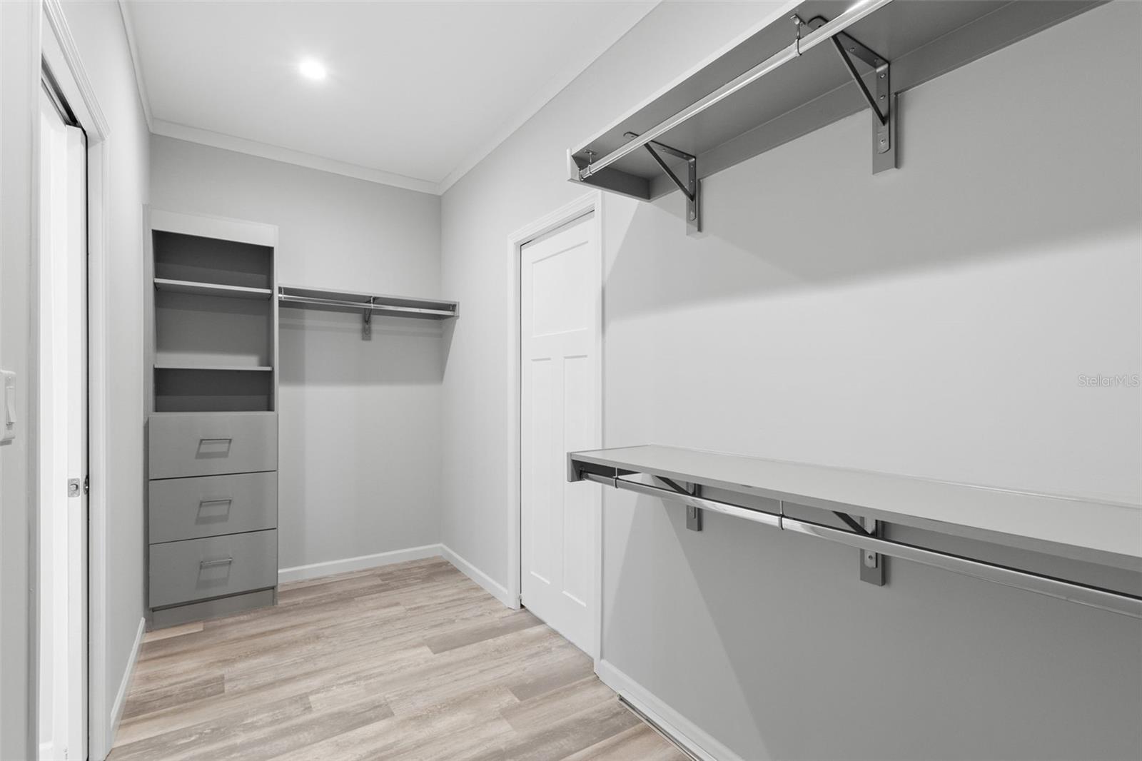 walk-in closet