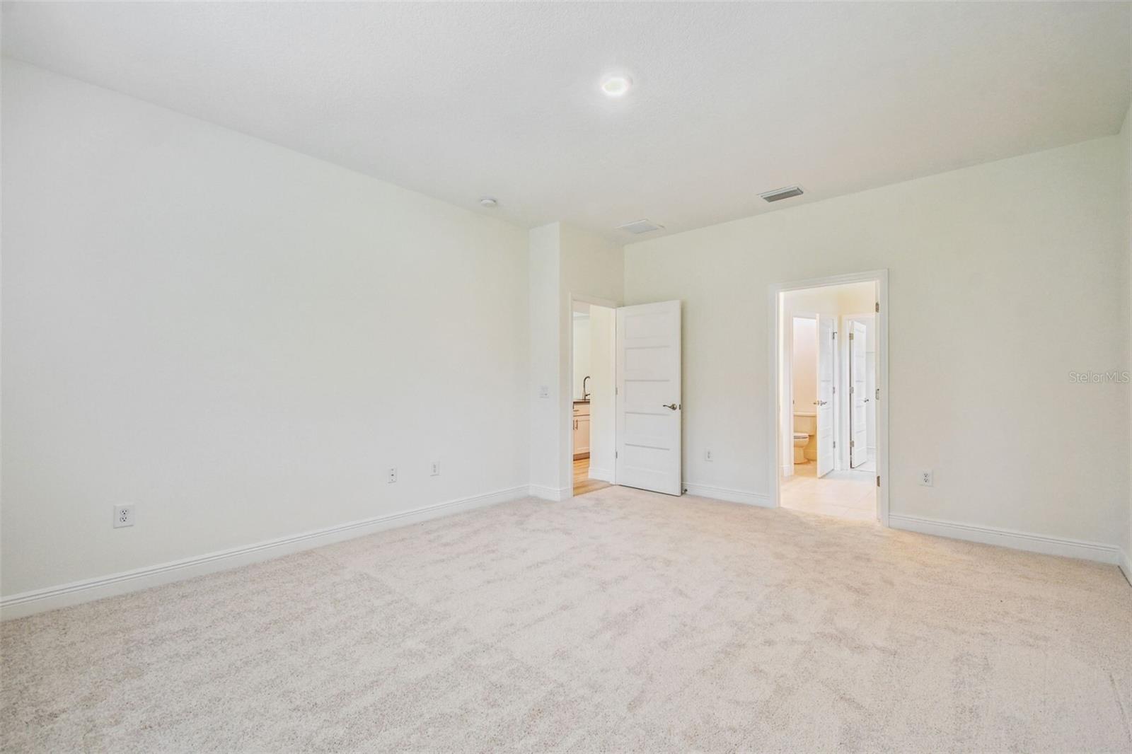 Similar floor plan, but not the home listed