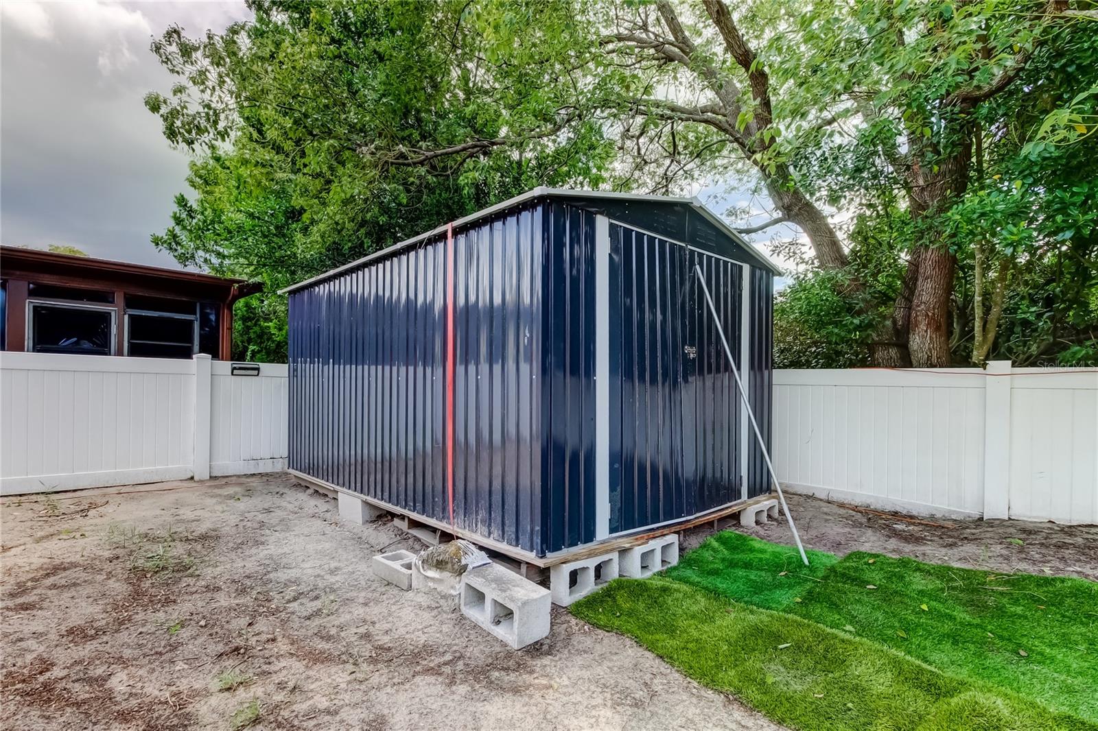 shed