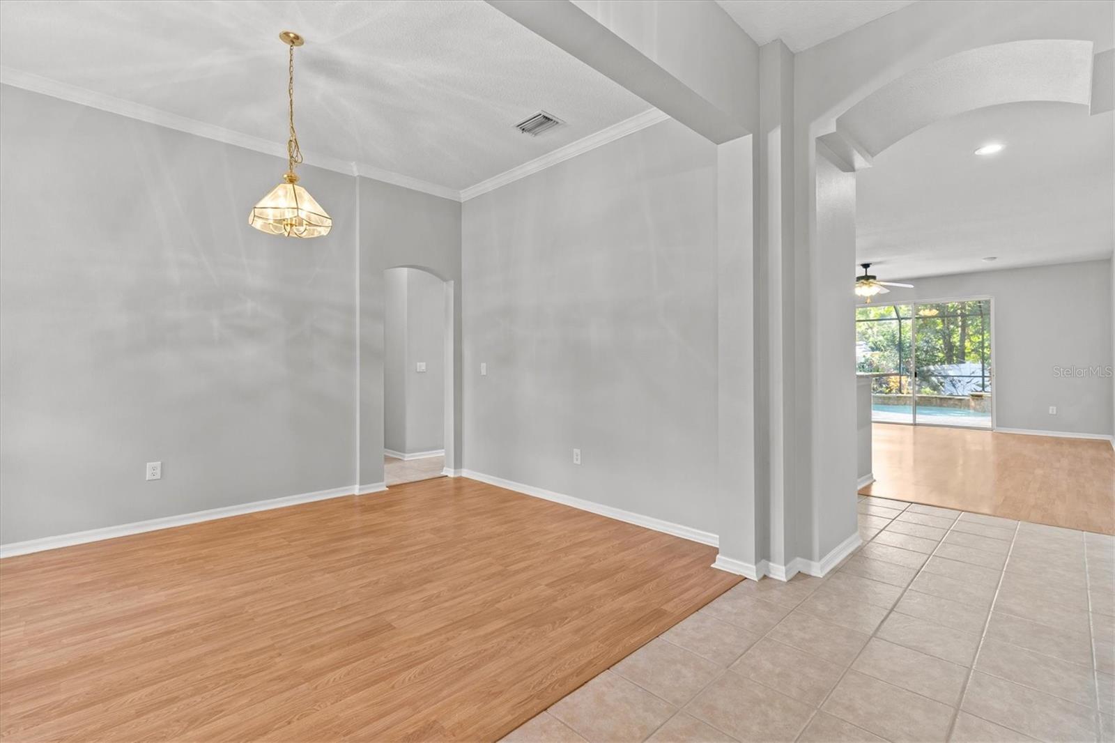 FORMAL DINING