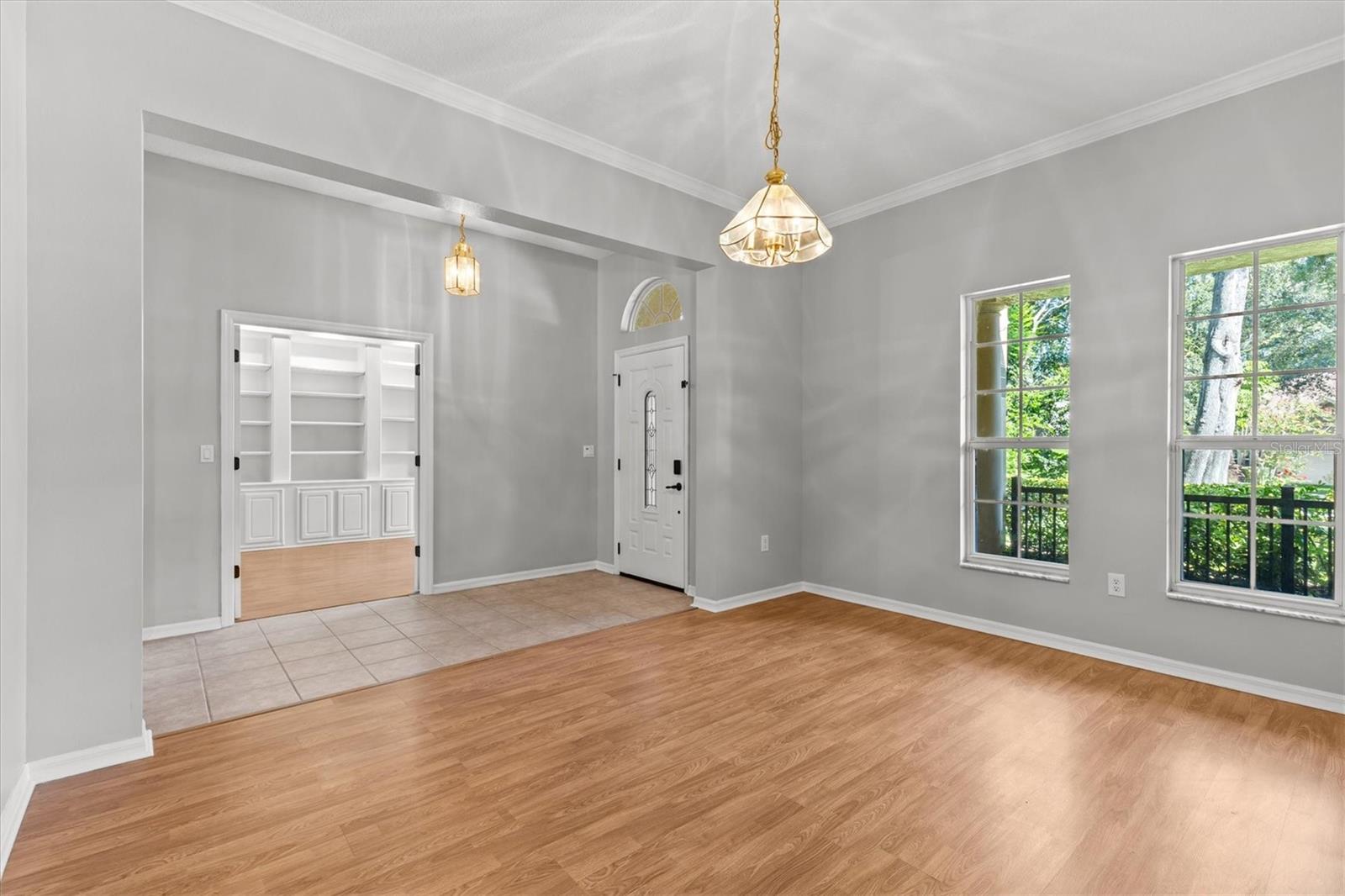 FORMAL DINING