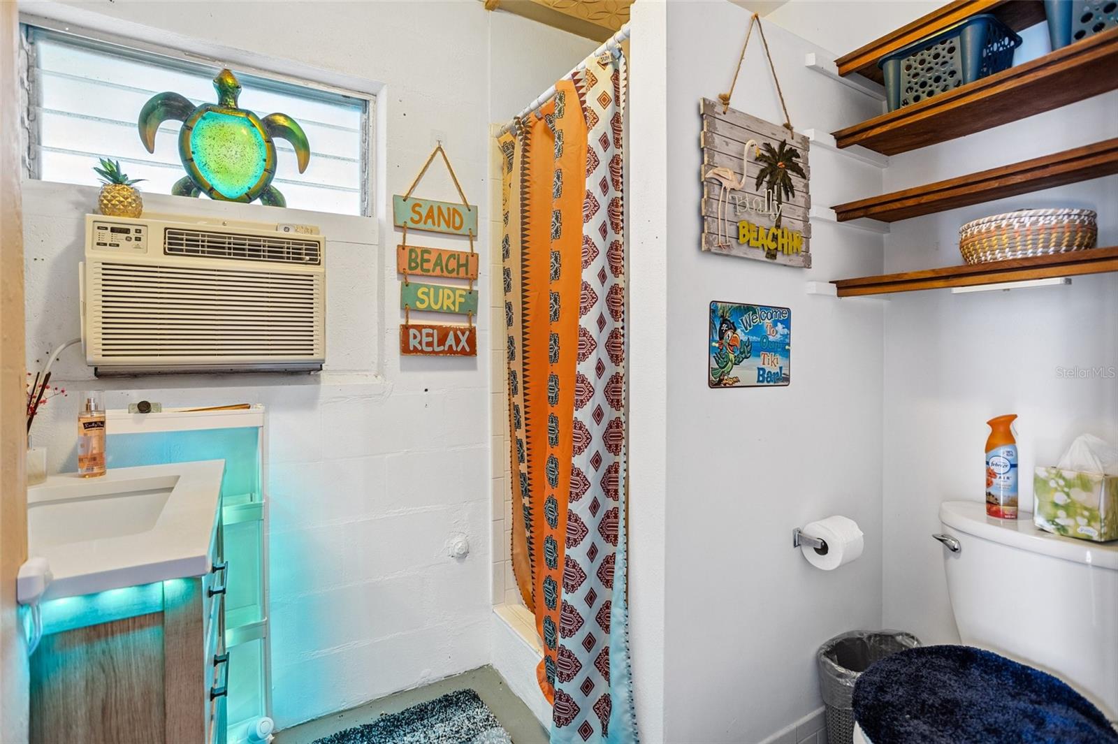 bathroom in studio