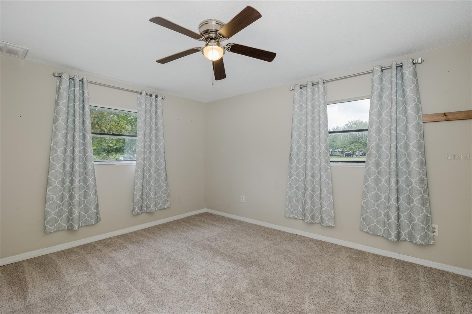 Suite bedroom