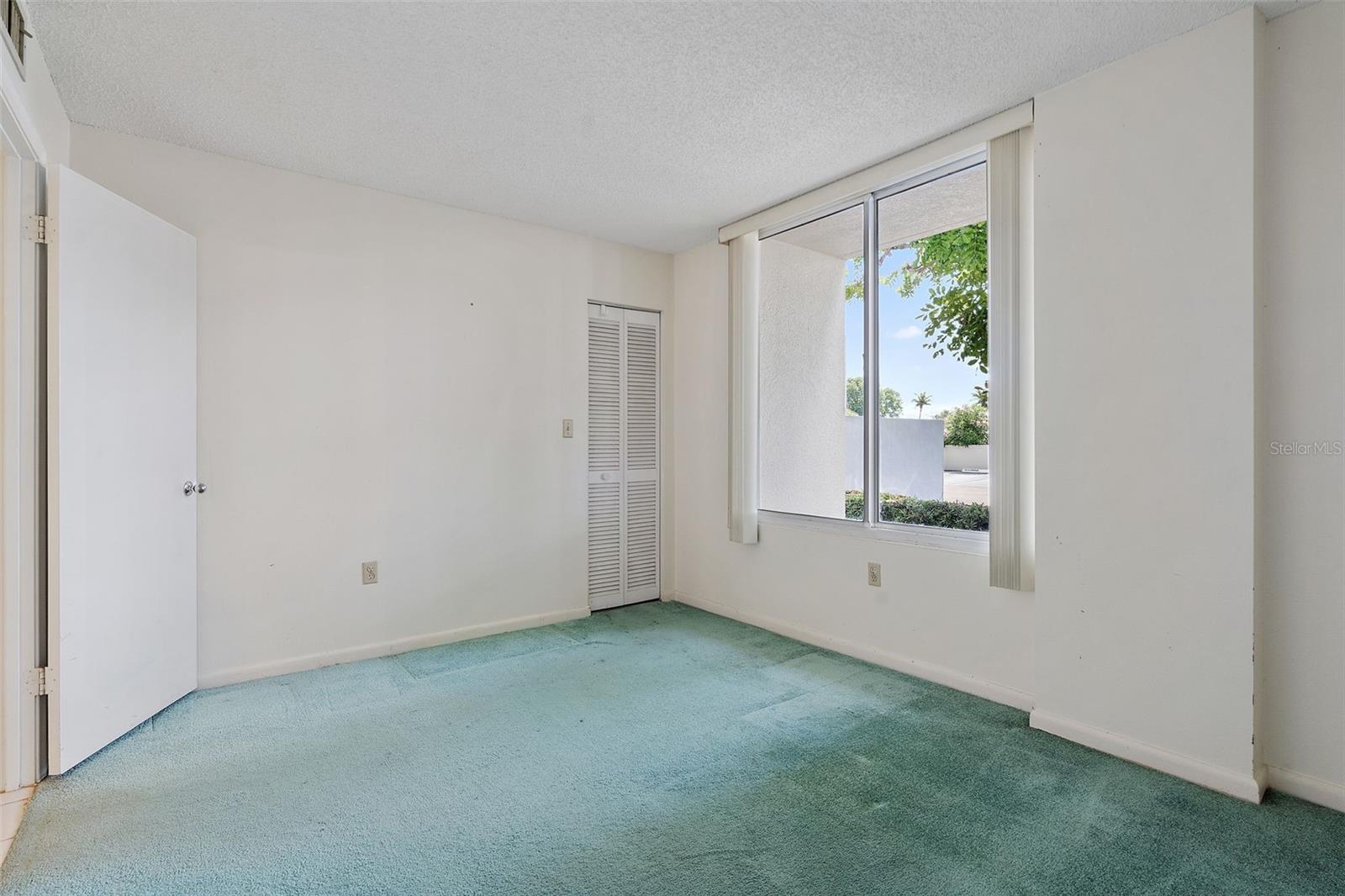 Guest bedroom