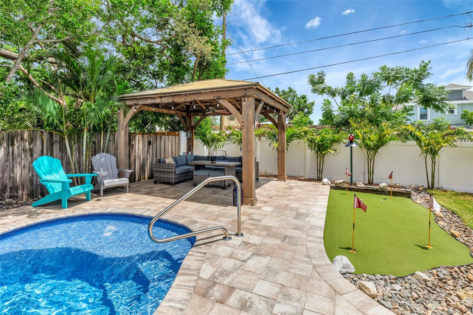 Gazebo and putting green too!