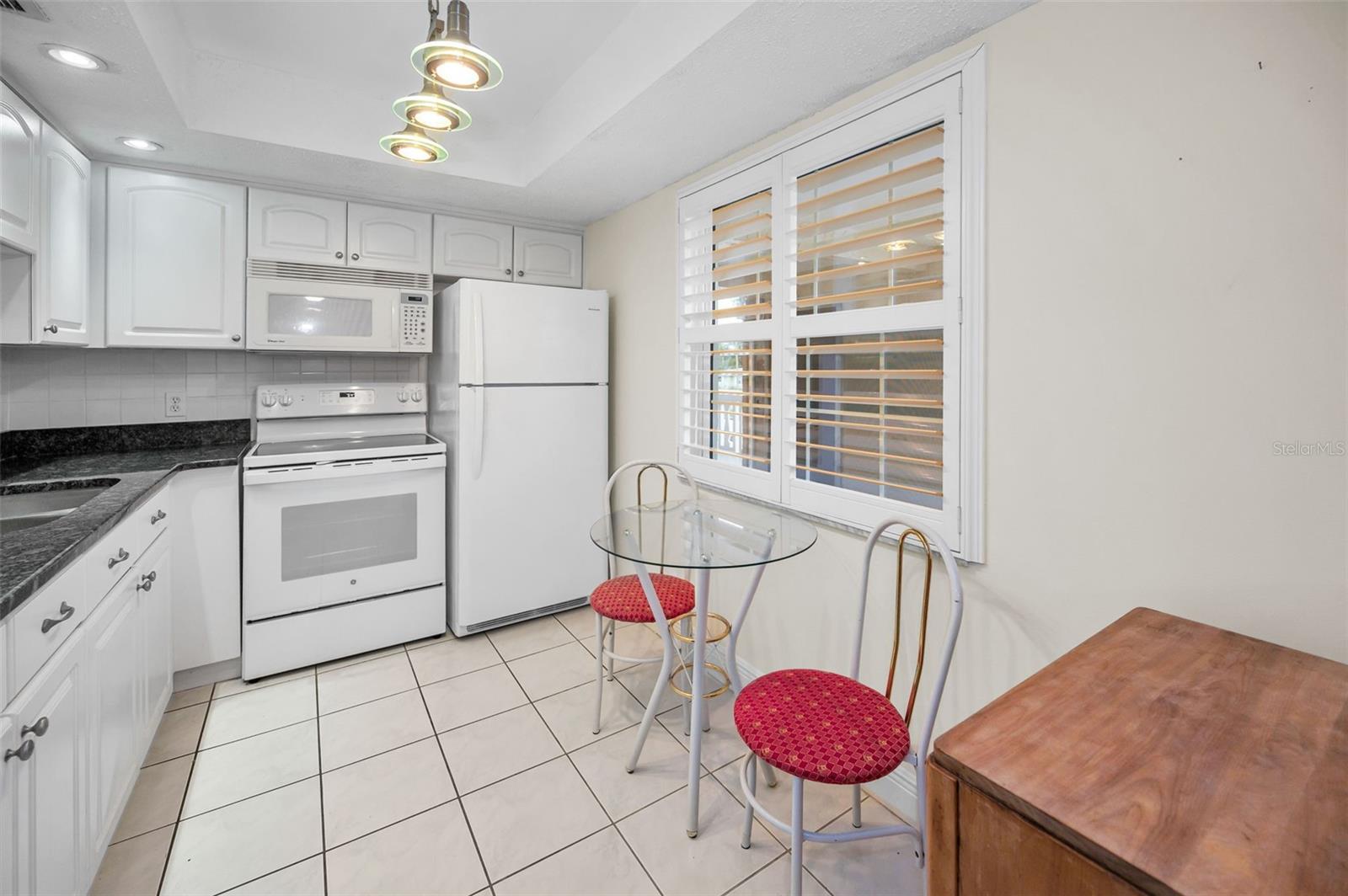 NICE BRIGHT AND CLEAN KITCHEN