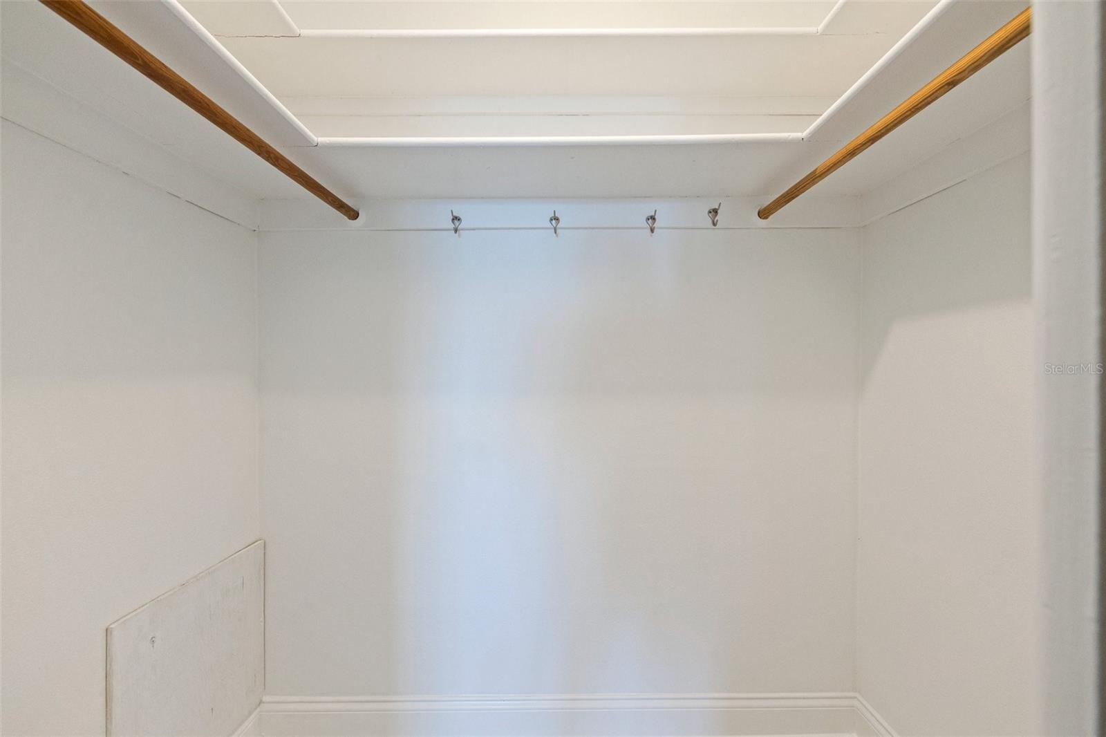 Walk in closet