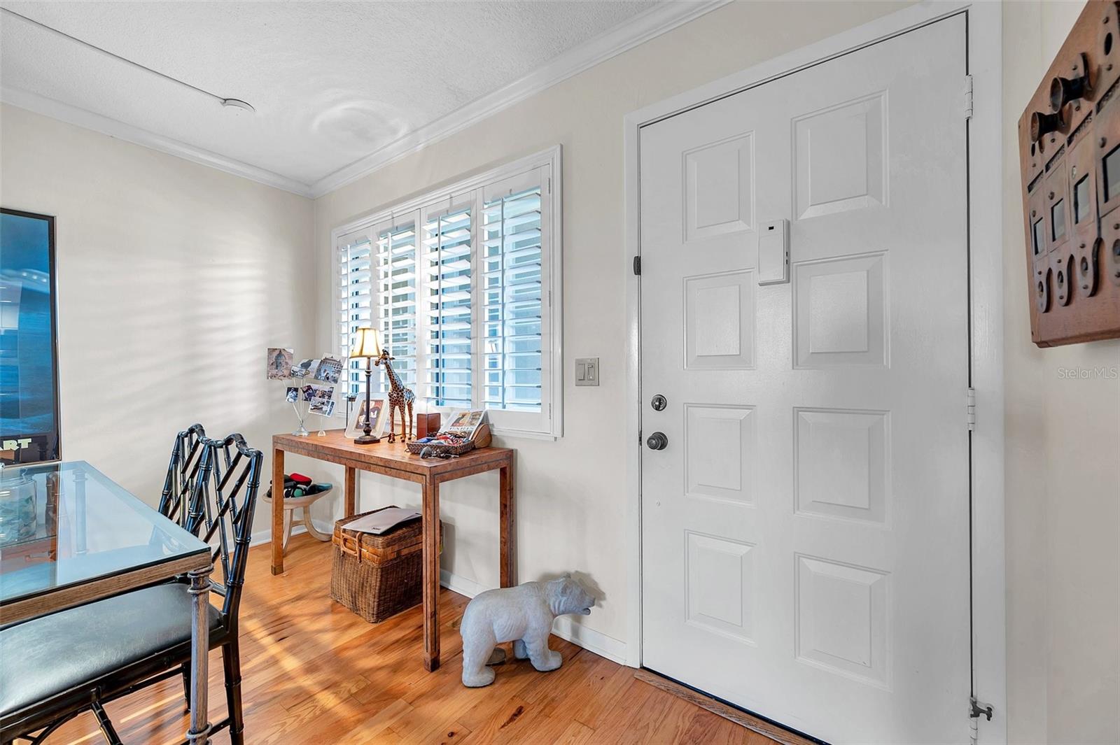 front door/dining