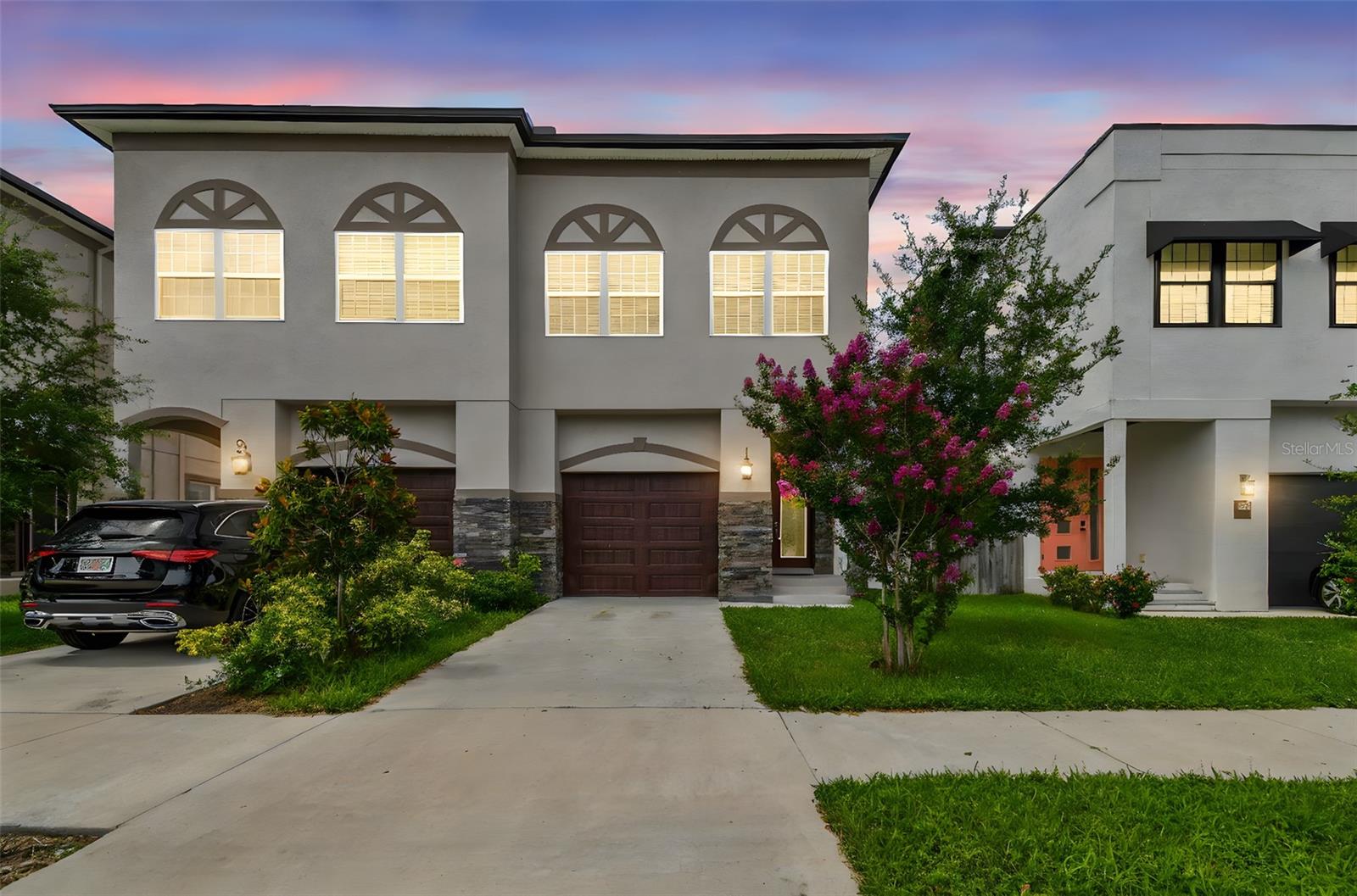 Dusk photo. Welcome home!
